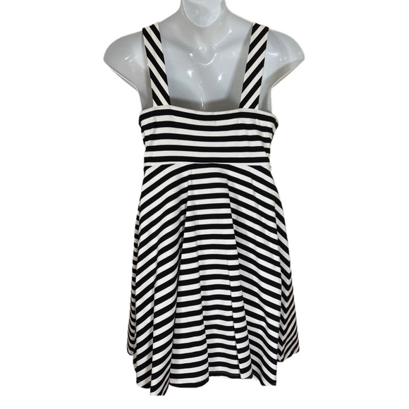 Torrid Black White Stripes Sleeveless Fit & Flare Skater Dress
SKU0246 - Picture 5 of 10